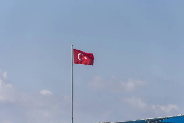 Turkey Alanya 2021 Turkish Flag Long Flagpole Fluttering Wind — Stock Photo, Image