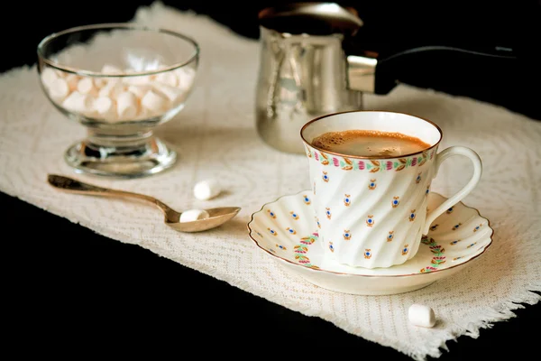 Coffee and mini marshmallows — Stock Photo, Image