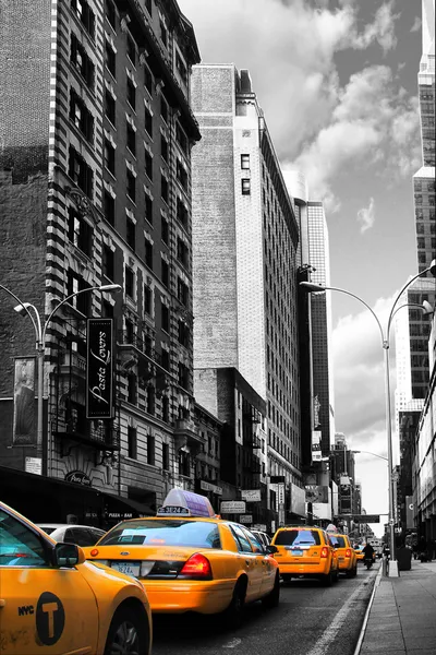 Coches de taxi de Nueva York —  Fotos de Stock