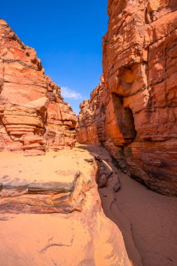 Senai Yarımadası Çölünde Kızıl Kanyon