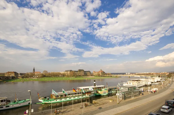 View of the river Elbe in Dresden — Stock Photo, Image