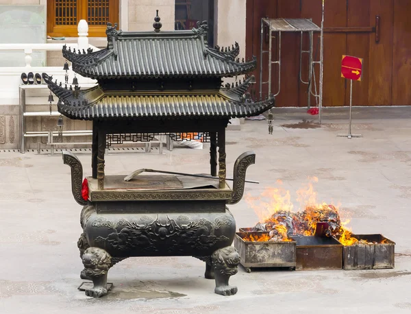 Buddhistiska templet heligt aska urna — Stockfoto