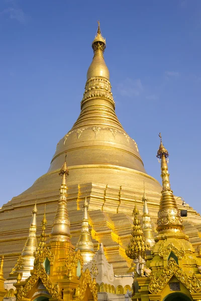 Pagode de Shwedagon em Rangoon, Mianmar — Fotografia de Stock
