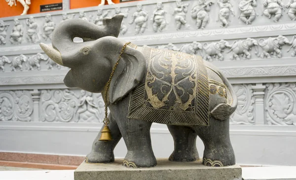 Elephant Statue at the Hindu Temple — Stock Photo, Image