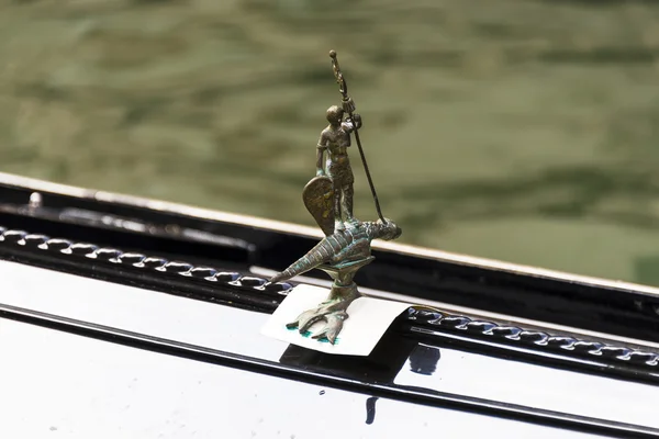 Gondola Saint George and the Dragon detail — Stock Photo, Image