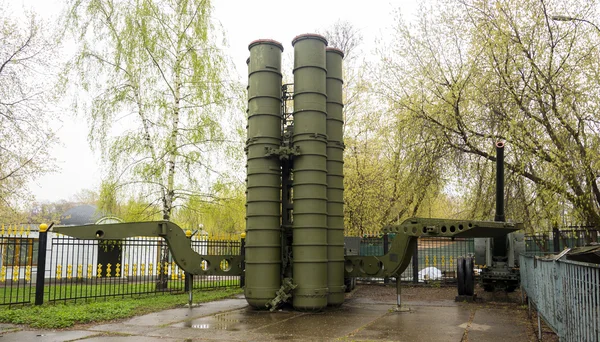 俄罗斯军事火箭发射器 — 图库照片