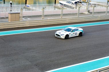 devre spor araba yarış abu Dhabi yas marina