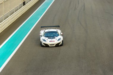 devre spor araba yarış abu Dhabi yas marina