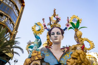 sokak Festivali kukla şenlik ateşi heykel