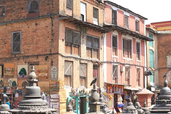 Katmandou-bâtiments autour de la Swayambhunath Stupa . — Photo