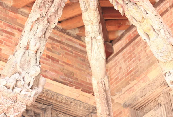 Patan-three roof beams in Mul Chowk. — Stock Photo, Image