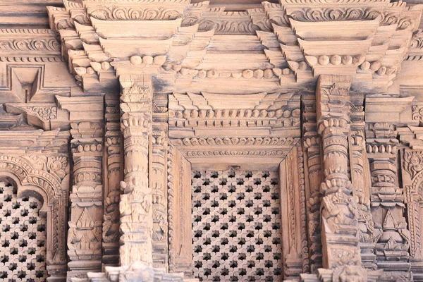 Patan-gesneden houten venster-mul chowk van het Koninklijk Paleis., — Stockfoto