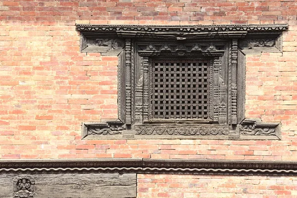 Drewniane okna, Muzeum patan. — Zdjęcie stockowe