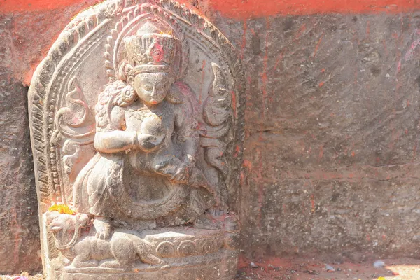 Kleines Steinrelief in Patan. — Stockfoto