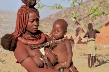 Himba anne ve oğlu.