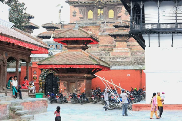 0190 kageshwor 和塔莱珠女寺庙辛格多。杜巴广场-尼泊尔-加德满都. — Stockfoto
