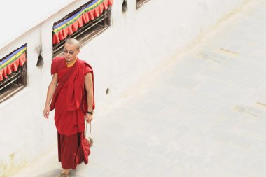 Budist lama-priest boudhanath bodhnath stupa etrafında. Katmandu-nepal. 0326