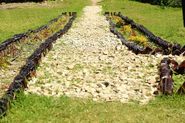 Beer bottle pathway. Tolka-Nepal. 0561 — Stock Photo, Image