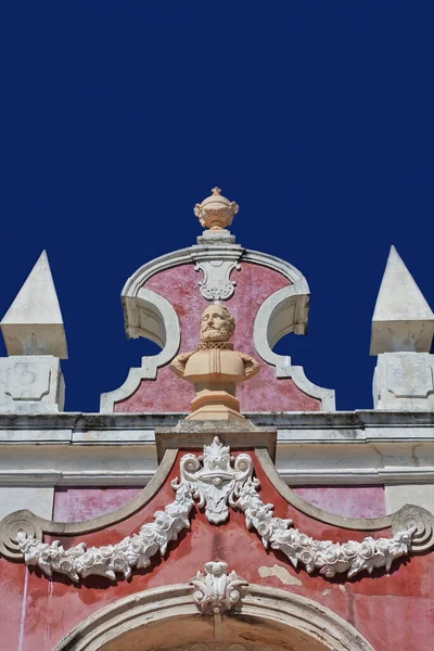 Pink Acroterion White Pyramidal Finials Classical Male Bust Stucco Relief — Foto Stock