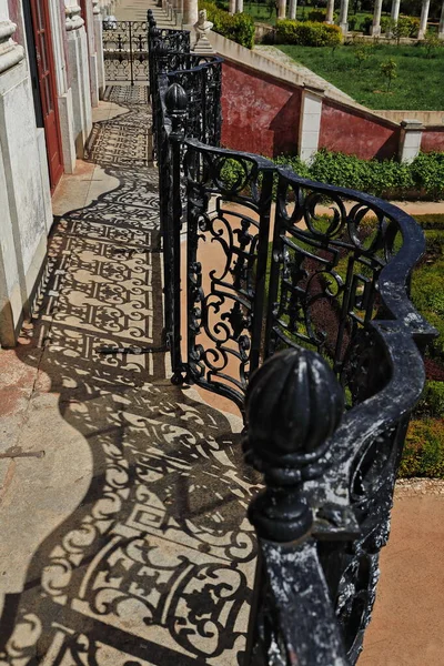 Black Iron Grate Semicircular Balcony Overlooking Third Level Formal Section — Stock Photo, Image