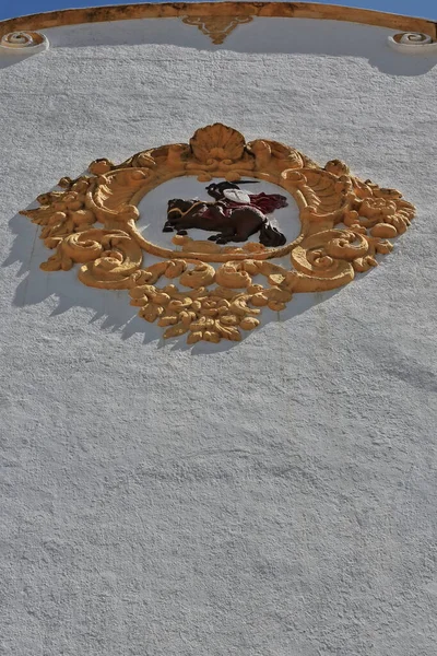 Medaglione Gesso Raffigurante San Giacomo San Tiago Cavallo Facciata Principale — Foto Stock