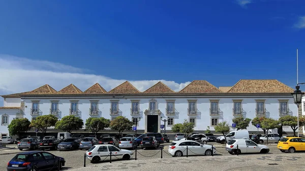 비숍의 라르고 Palace Largo Square 피라미드는 지붕에 외관을 만들었다 Faro — 스톡 사진