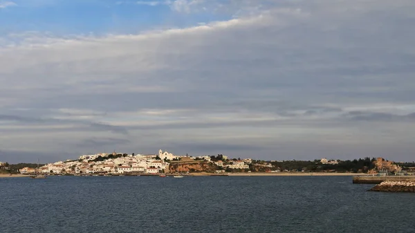 Widok Ferragudo Praia Angrinha Beach Ujściu Rzeki Rio Arade Wschód — Zdjęcie stockowe