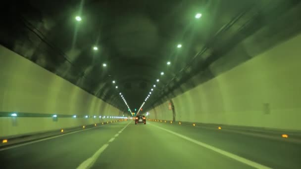 Jazda samochodem w tunelu — Wideo stockowe