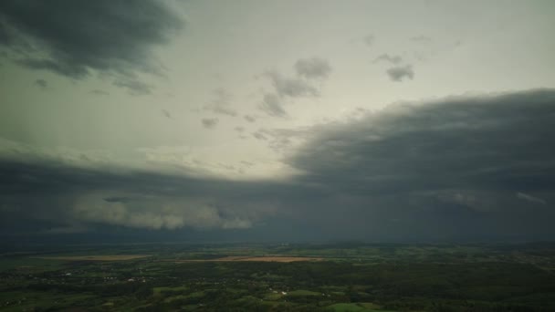 4K antenne drone beelden. bliksem in de lucht. — Stockvideo