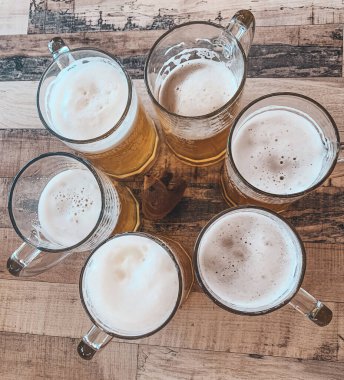 Bir bardak bira. Üstten Görünüm