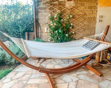 Oda iç hamak ve şık dekorasyon ile.