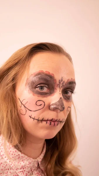 Womans Face Painted Halloween — Φωτογραφία Αρχείου