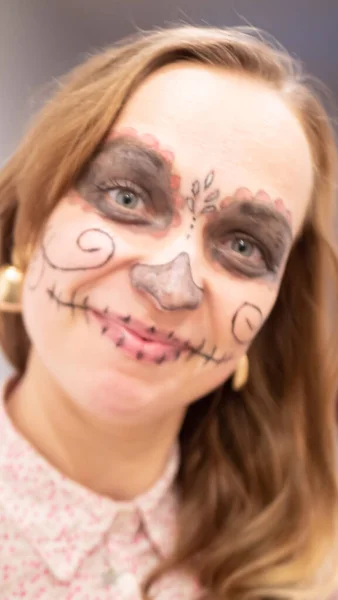 Womans Face Painted Halloween — Stockfoto