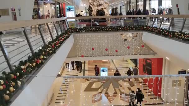 Rome Italy December 2021 Beautifully Decorated Shopping Mall Downtown Rome — Wideo stockowe