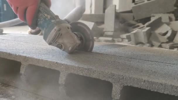 Cutting Big Concrete Block Circular Machine — Stockvideo