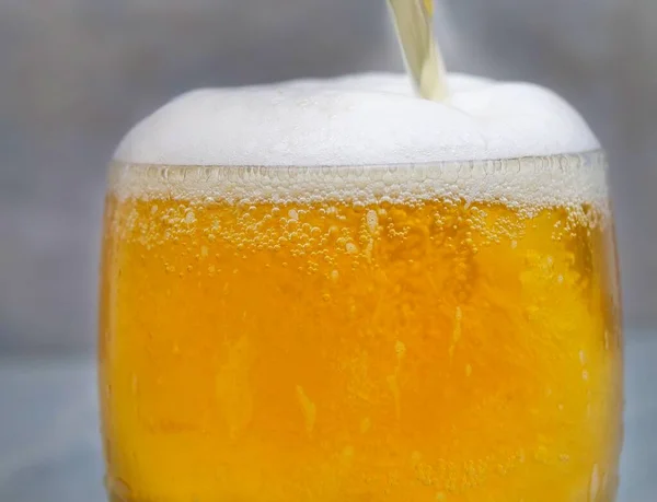 Macro Shot Pouring Beer Glass — Stok Foto