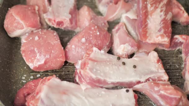 Saftiges Fleisch Das Auf Dem Grill Zubereitet Wird Das Fleisch — Stockvideo