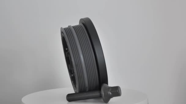 Crankshaft Pulley Takes Drive Other Components Associated Engine Crankshaft Pulley — Vídeo de stock