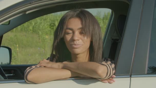 Portrait Elegant Beautiful Black Female Driver Sitting Car Looking Out — Stock video
