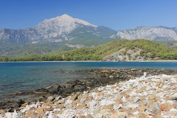 海海湾和山脉. — 图库照片