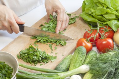 sebze salatası hazırlama iş yerinde mutfakta yemek