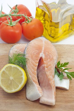 Çiğ somon steak closeup mutfak