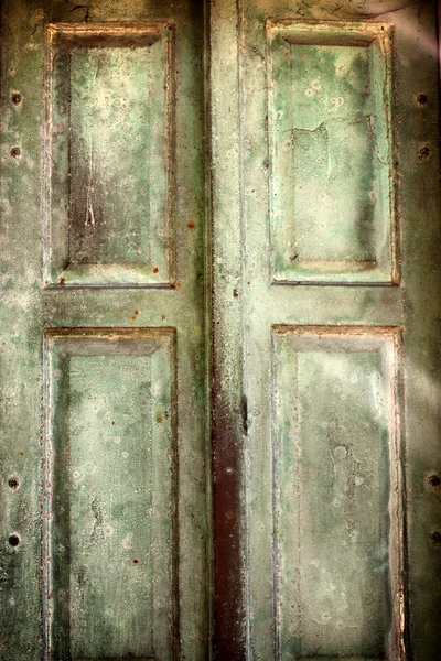 Antiguo vintage retro puerta de madera de fondo —  Fotos de Stock