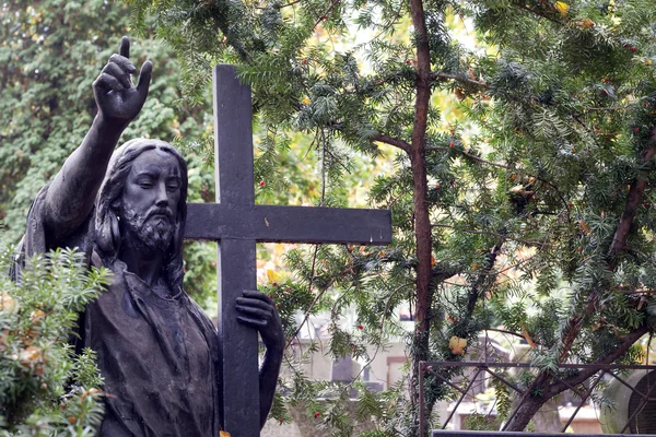 Jesus Kristus på kyrkogården i Warszawa — Stockfoto