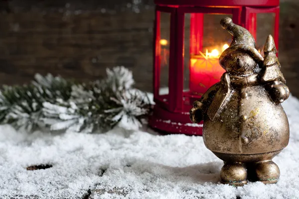 Jultomten på vintage jul bakgrund och lykta — Stockfoto