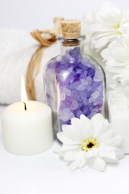 banyo tuzu ve havlu spa kozmetik kavramı