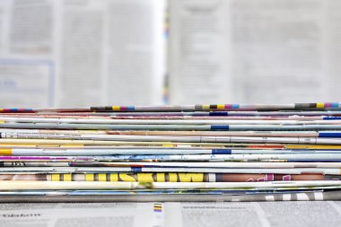 gazete ve dergilere arka plan bulanık kavramı