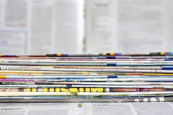 Periódicos y revistas borroso concepto de fondo — Foto de Stock