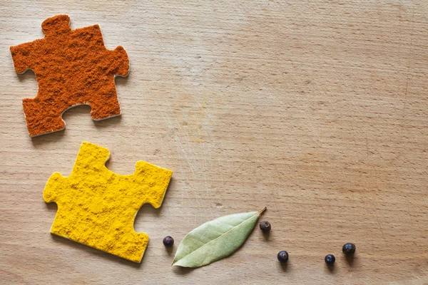 Voedsel ingrediënten specerijen en puzzel dieet achtergrond concept — Stockfoto