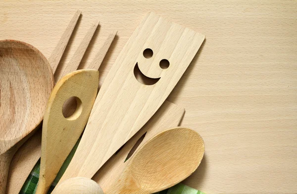 Kitchenware kayu pada pemotongan papan abstrak latar belakang makanan — Stok Foto
